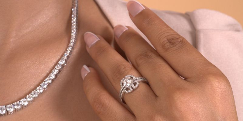 What Is a Solitaire Diamond