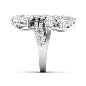 Ivana Jewels Rings Pear-Cut Diamond Cluster Ring in  Gold